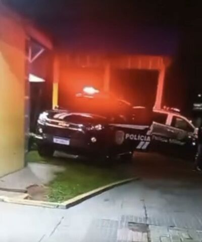 Imagem da notícia Barbeiro e adolescente morrem após troca de tiros com a polícia em Costa Rica